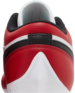 Air Jordan 1 Low Cleat 2023 'Chicago' Lelaki FJ6245-106 Sizing Air Jordan 1 Low Cleat 2023 'Chicago' Lelaki FJ6245-106