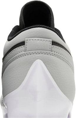 エア ジョーダン 1 ロー クリート "シャドウ 2.0" FJ6245-002 Sizing エア ジョーダン 1 ロー クリート "シャドウ 2.0" FJ6245-002