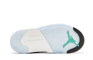 (Toddler) Air Jordan 5 Retro 2025 'Grape' HQ7981-100 Shop (Toddler) Air Jordan 5 Retro 2025 'Grape' HQ7981-100