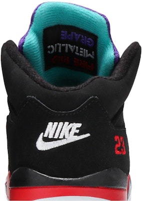(幼童)Air Jordan 5 復古版 ‘Top 3’ CZ2991-001 Sizing (幼童)Air Jordan 5 復古版 ‘Top 3’ CZ2991-001