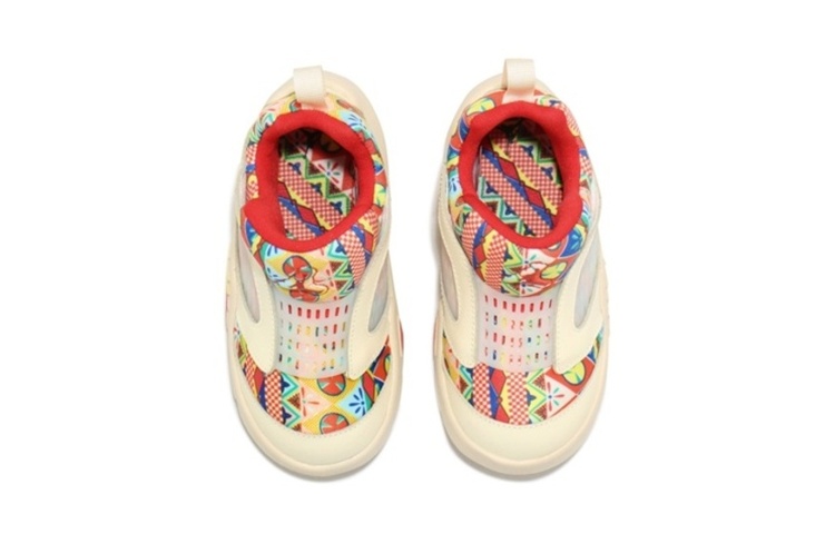 Shop （幼童）Air Jordan 5 Retro Little Flex '新年' DD2242-100