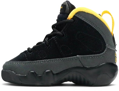 (TD) Air Jordan 9 Retro 'Batu Arang Emas Universiti' 401812-070 Lookbook (TD) Air Jordan 9 Retro 'Batu Arang Emas Universiti' 401812-070
