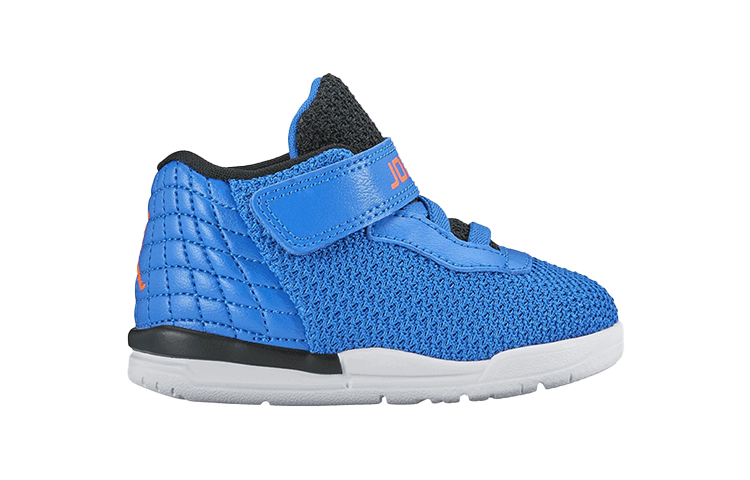 Order (TD) Air Jordan Academy ''Blau'' 844706-415