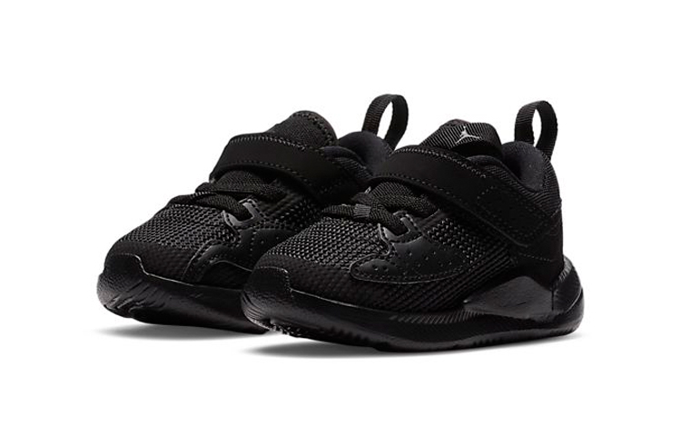 Lookbook (TD) Air Jordan Cadence ''Noir'' CQ9235-001