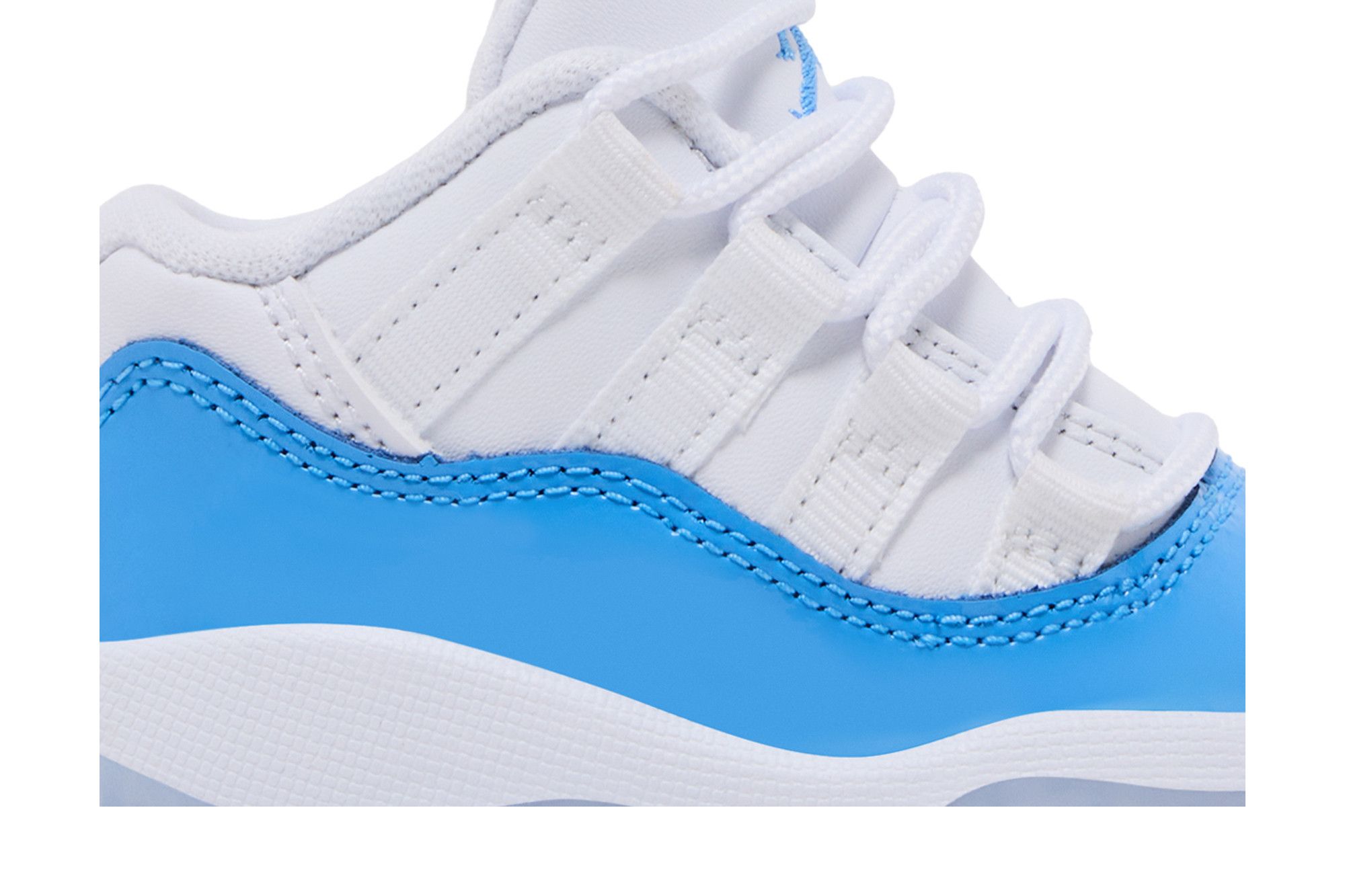 Order (TD) Air Jordan 11 Retro Low 2026 ''University Blue'' FV5120-100