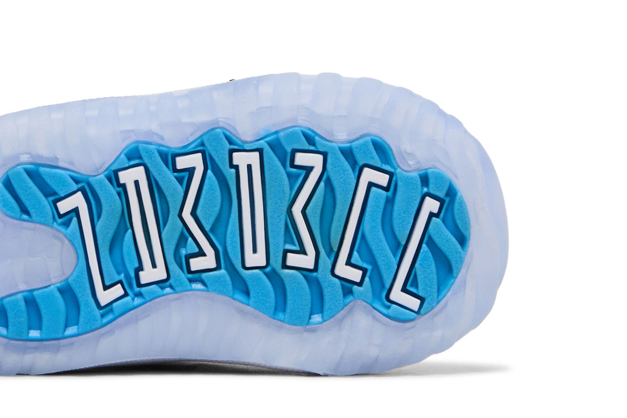 Purchase (TD) Air Jordan 11 Retro Low 2026 ''University Blue'' FV5120-100