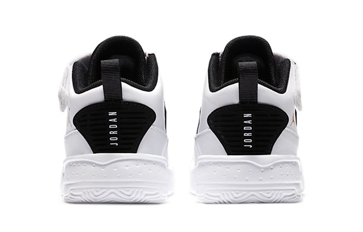 Purchase (TD) Air Jordan Max Aura 2 ''Blanc Noir'' CN8096-107