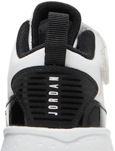 (TD) Air Jordan Max Aura 2 'Putih Gym Merah' CN8096-102 Sizing (TD) Air Jordan Max Aura 2 'Putih Gym Merah' CN8096-102