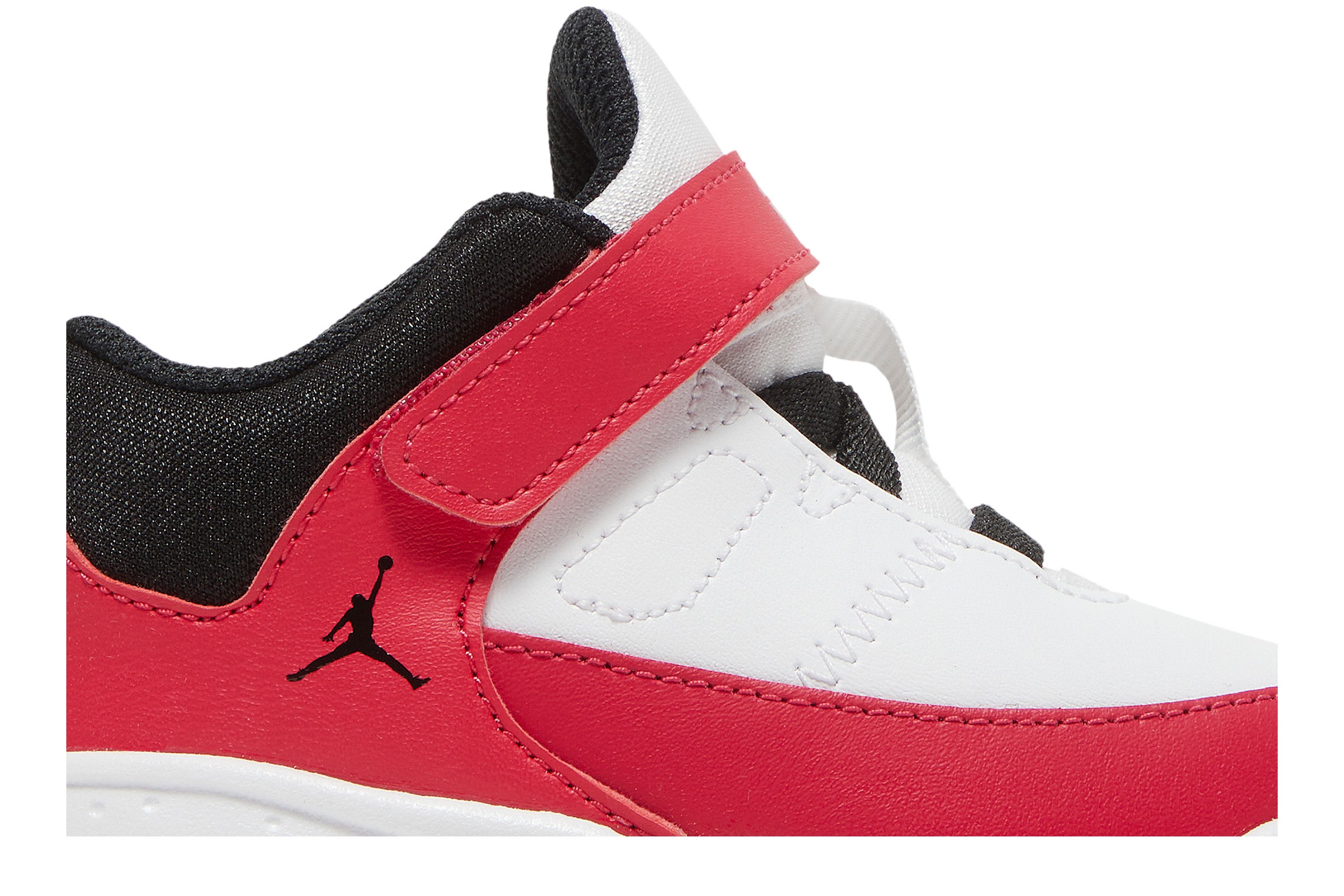 Order (TD) Air Jordan Max Aura 3 ''Wit Very Berry'' DA8023-106