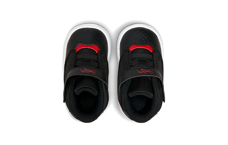 Lookbook (TD) Air Jordan Max Aura 4 ''Bred'' Sneaker DQ8402-006