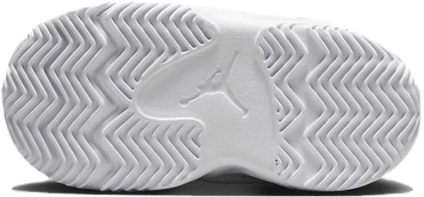 (TD) Air Jordan Max Aura 4 ''Blanc Rouge Université'' DQ8402-160 Details for (TD) Air Jordan Max Aura 4 ''Blanc Rouge Université'' DQ8402-160