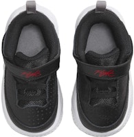 嬰童 Jordan Max Aura 5 透氣耐磨防踢 低幫 學步鞋 黑色 Shop 嬰童 Jordan Max Aura 5 透氣耐磨防踢 低幫 學步鞋 黑色