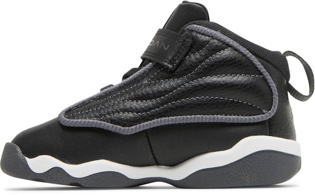 (TD) Air Jordan Pro Strong 'Hitam Putih' DC7910-002 Lookbook (TD) Air Jordan Pro Strong 'Hitam Putih' DC7910-002