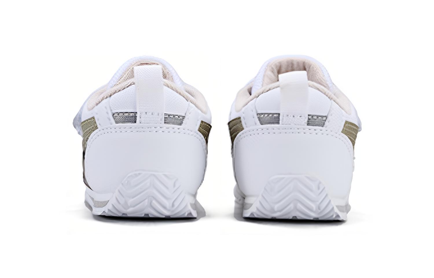Lookbook (TD) ASICS Corsair Sportschuhe Weiß/Gold 1144A209-100