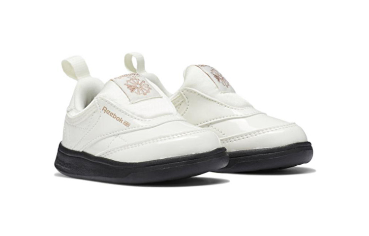 Lookbook (TD) Cardi B x Reebok Club C Slip-On 3 ''Chalk Black'' chaussures H69073