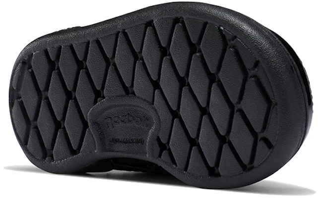 (TD) Cardi B x Reebok Club C Slip-On 3 ''Core Black'' Schoenen H02521 Details for (TD) Cardi B x Reebok Club C Slip-On 3 ''Core Black'' Schoenen H02521