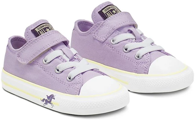 (TD) Converse 'Chuck Taylor All Star Low Top Ungu Perekat Pengait' 766205C Lookbook (TD) Converse 'Chuck Taylor All Star Low Top Ungu Perekat Pengait' 766205C