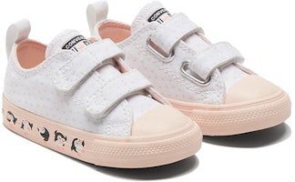 (TD) Converse Chuck Taylor All Star 1V Anak-Anak Putih 769292C Lookbook (TD) Converse Chuck Taylor All Star 1V Anak-Anak Putih 769292C