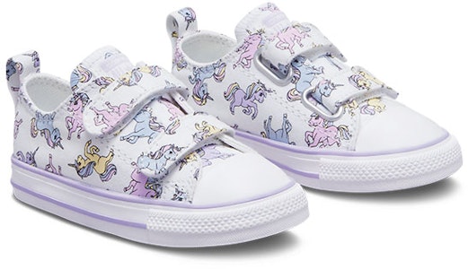 (TD) Converse Chuck Taylor All Star 'Putih Biru' A01675C Lookbook (TD) Converse Chuck Taylor All Star 'Putih Biru' A01675C