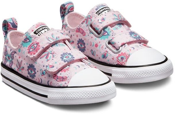 嬰童 Converse All Star 時尚復古帆布鞋 粉紅色 Lookbook 嬰童 Converse All Star 時尚復古帆布鞋 粉紅色