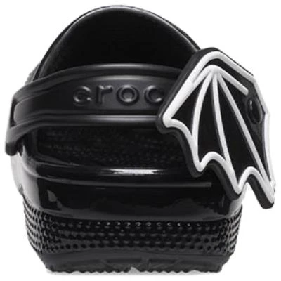 (TD) Sandal Crocs Classic I Am Bat 'Hitam Putih' 209232-001 Details for (TD) Sandal Crocs Classic I Am Bat 'Hitam Putih' 209232-001