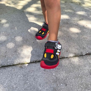 (TD) Disney x adidas ActivePlay 'Mickey Mouse' Sepatu Anak-anak FV4258 Sizing (TD) Disney x adidas ActivePlay 'Mickey Mouse' Sepatu Anak-anak FV4258