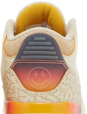 (TD) J. Balvin x Air Jordan 3 Retro 'Medelln Sunset' Lelaki FN0347-901 Sizing (TD) J. Balvin x Air Jordan 3 Retro 'Medelln Sunset' Lelaki FN0347-901