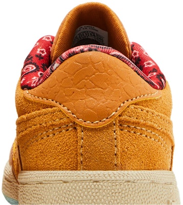 (TD) Jurassic Park x Reebok Club C 85 'Dr. Alan Grant' Lelaki Kasual Sneakers. GZ0538 Sizing (TD) Jurassic Park x Reebok Club C 85 'Dr. Alan Grant' Lelaki Kasual Sneakers. GZ0538