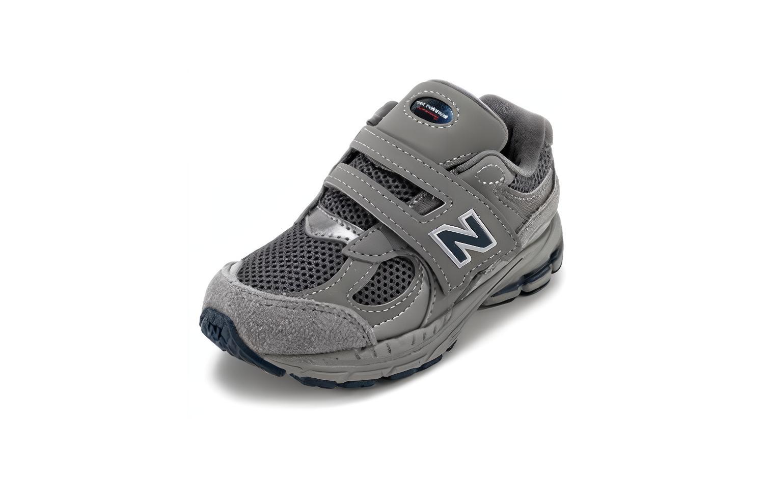 Shop 嬰兒 New Balance NB 2002R 防滑耐磨 低筒 跑步鞋 灰色