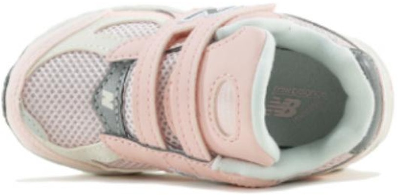 (TD) 뉴발란스 2002R '라이트 핑크' (New Balance 2002R '라이트 핑크') IV2002PR Lookbook (TD) 뉴발란스 2002R '라이트 핑크' (New Balance 2002R '라이트 핑크') IV2002PR