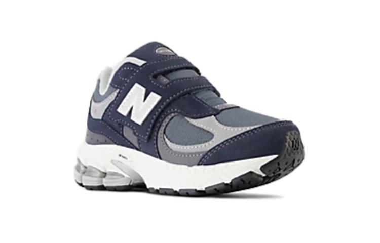 Lookbook (TD) New Balance 2002R Hook & Loop 'Eclipse Perak Metalik' IV2002SF