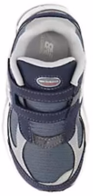(TD) New Balance 2002R 粘扣‘日蚀银金属’ IV2002SF Lookbook (TD) New Balance 2002R 粘扣‘日蚀银金属’ IV2002SF