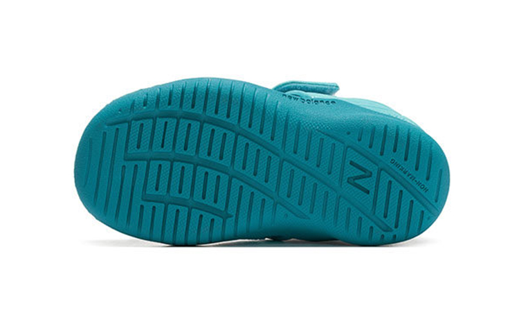 Lookbook (TD) New Balance 208 Blaue Sandalen IO208TRP