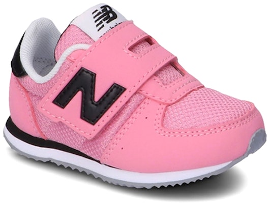 嬰童 New Balance 220 粉黑 Lookbook 嬰童 New Balance 220 粉黑
