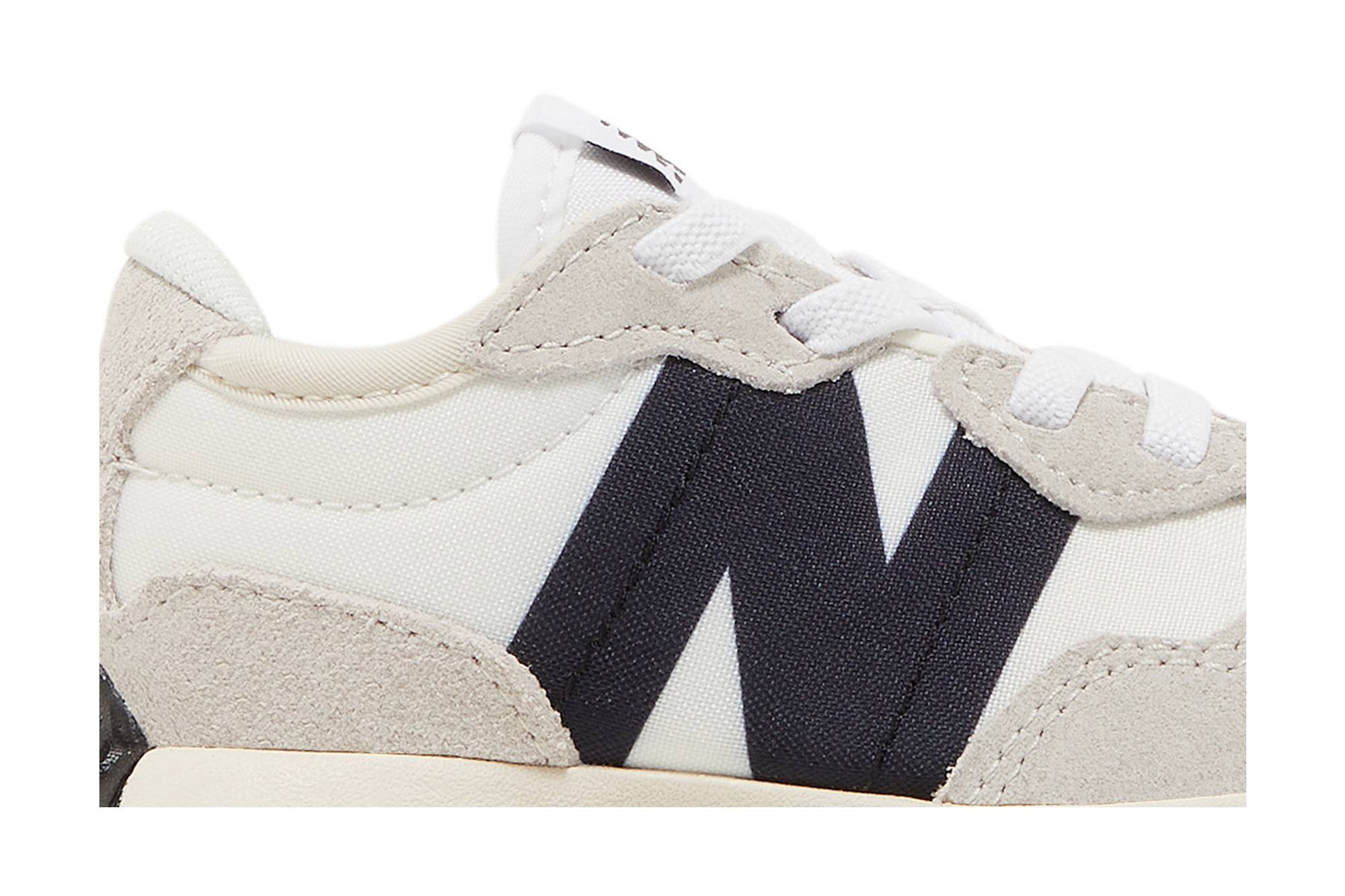 Order (TD) New Balance 327 'Silver Birch Hitam' IH327FE