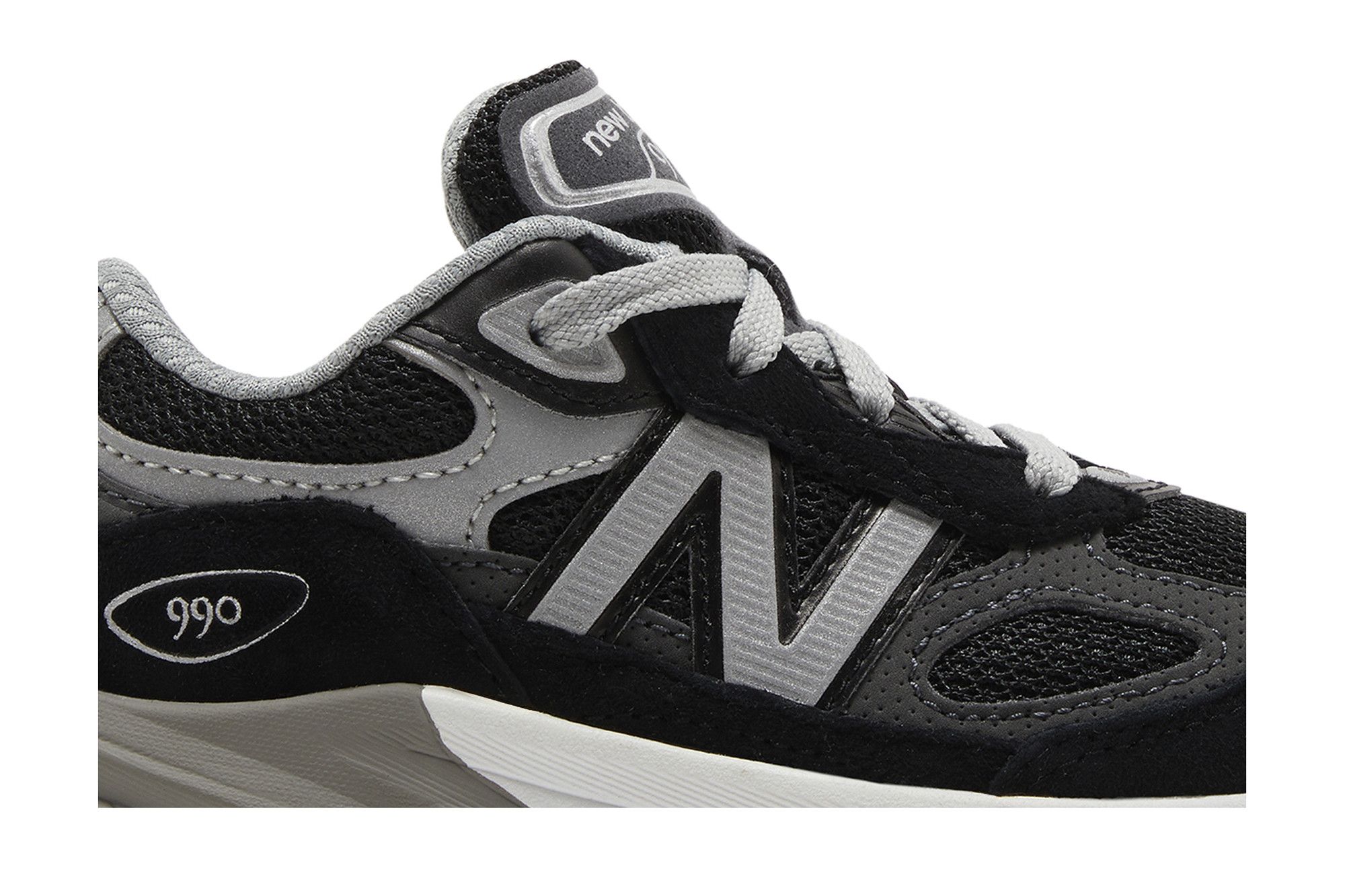 Order (TD) New Balance 990v6 ''Zwart Zilver'' IC990BK6