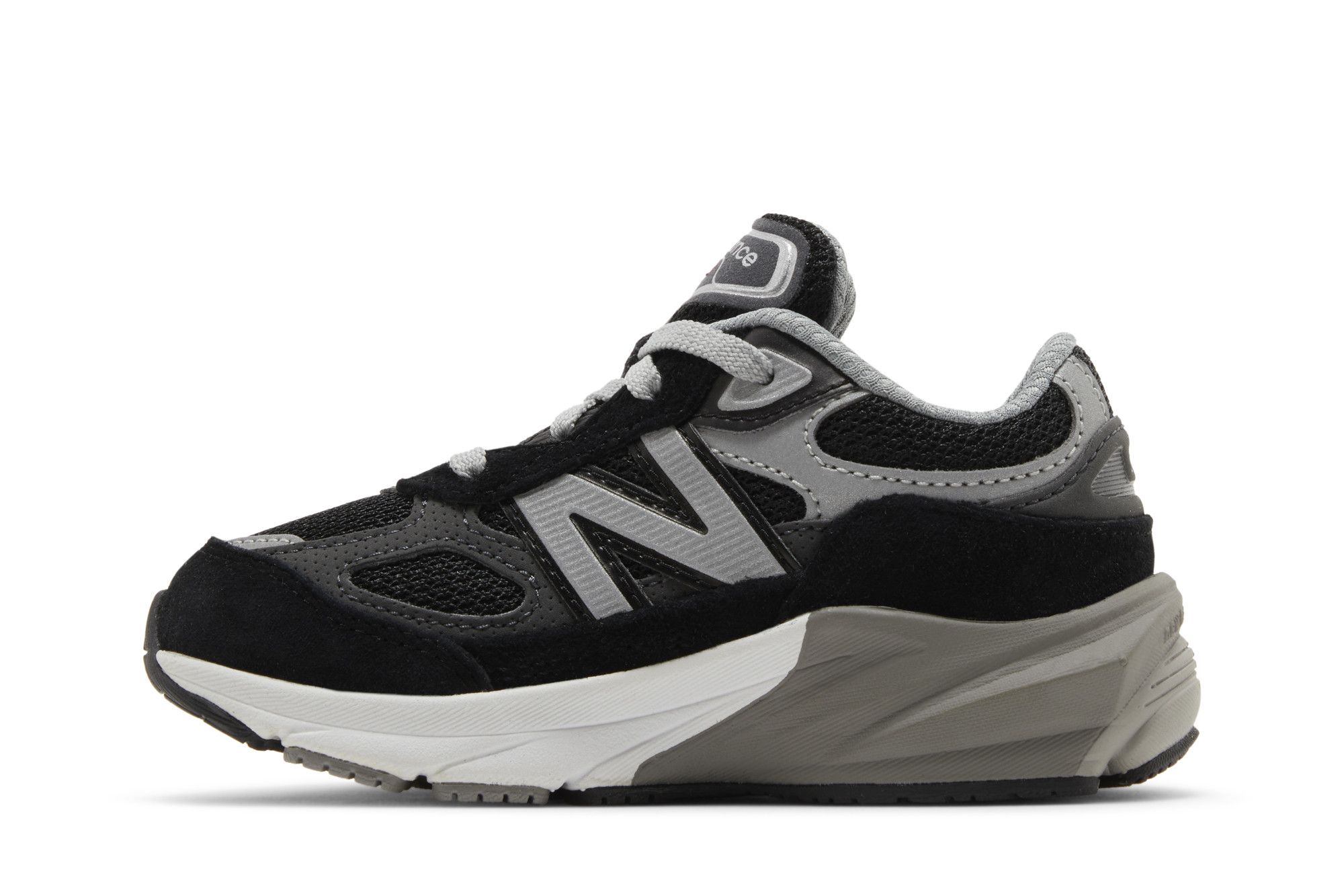 Lookbook (TD) New Balance 990v6 ''Zwart Zilver'' IC990BK6