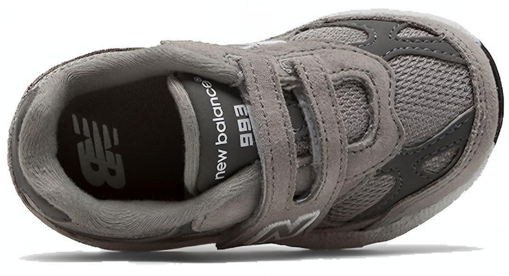 New Balance 993系列 灰色 童鞋 Lookbook New Balance 993系列 灰色 童鞋