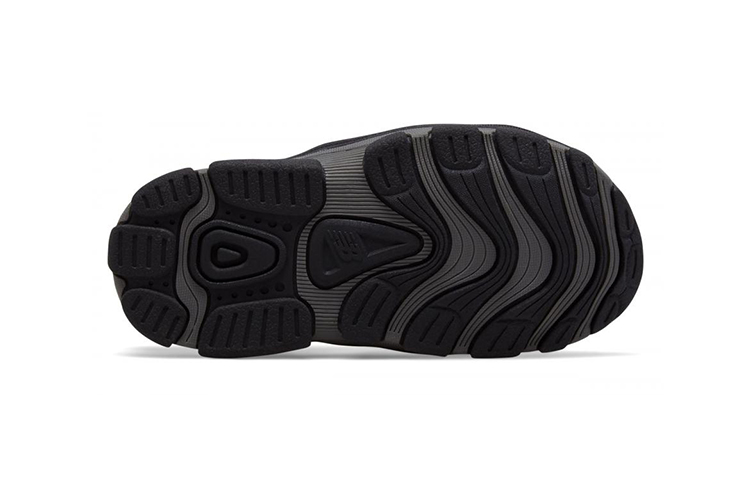Shop (TD) New Balance Adirondack Sandalo ''Nero Arancione'' K2029BONI