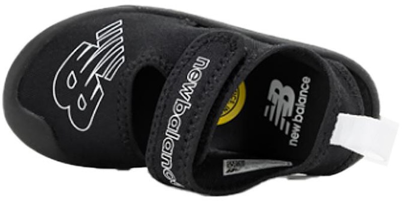 (TD) Sandal New Balance CRSR 'Hitam Putih' IOCRSRAA Lookbook (TD) Sandal New Balance CRSR 'Hitam Putih' IOCRSRAA