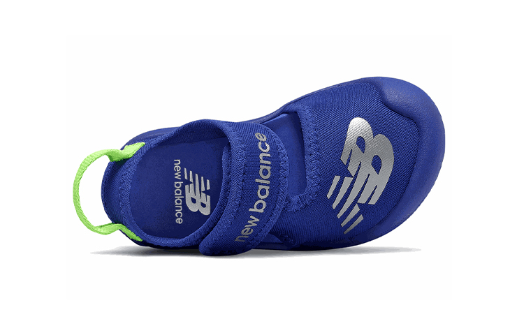 Lookbook (TD) New Balance CRSR Klittenband Stijlvolle Platte Blauwe Sportsandalen IOCRSRRB