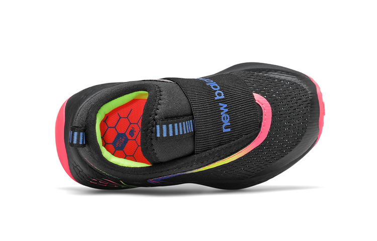 Lookbook (TD) ニューバランス FF Fast v2 ブラックレッド ITFSTRM2