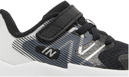 (TD) New Balance Rave Run v2 Bungee Lace 'Hitam Putih' ITRAVBW2 Order (TD) New Balance Rave Run v2 Bungee Lace 'Hitam Putih' ITRAVBW2
