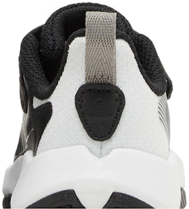 (TD) New Balance Rave Run v2 Bungee Lace 'Hitam Putih' ITRAVBW2 Sizing (TD) New Balance Rave Run v2 Bungee Lace 'Hitam Putih' ITRAVBW2