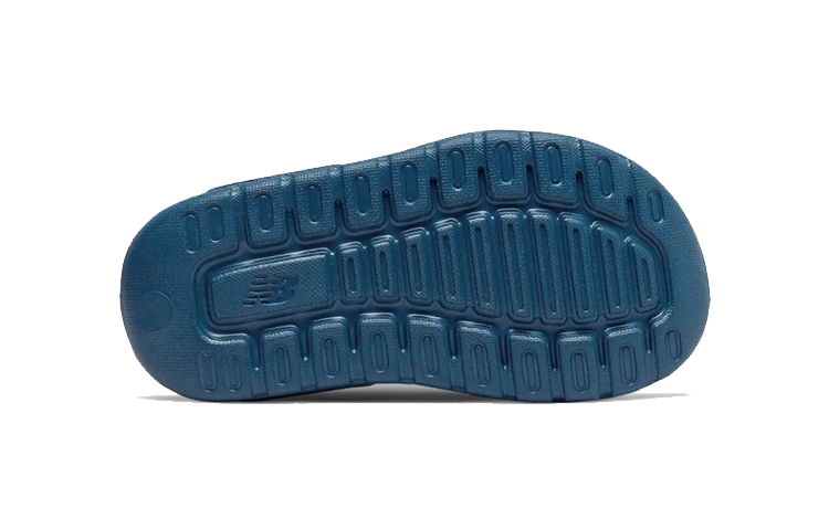 Shop 新百伦嬰童防滑運動涼鞋 墨水藍