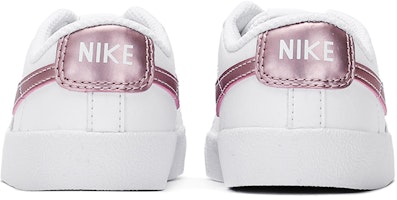 (TD) Nike Blazer Low '77 TD 'Putih Pink Glaze' DA4076-105 Lookbook (TD) Nike Blazer Low '77 TD 'Putih Pink Glaze' DA4076-105