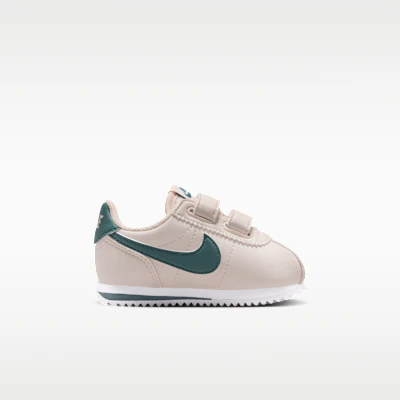 (TD) Nike Cortez Tiza/Blanco/Pizarra Mineral IM2209-108 Lookbook (TD) Nike Cortez Tiza/Blanco/Pizarra Mineral IM2209-108