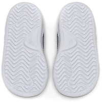 (TD) 耐克Court Royale白/黑色运动鞋 833537-107 Shop (TD) 耐克Court Royale白/黑色运动鞋 833537-107