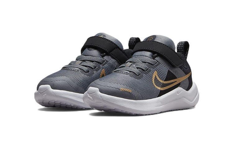 Lookbook (TD) Nike Downshifter 12 Next Nature ''Grijs Metallic Goud'' DM4191-005