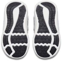 (TD) ナイキ ダウンシフター 7 ブラック/ホワイト 869974-001 Lookbook (TD) ナイキ ダウンシフター 7 ブラック/ホワイト 869974-001